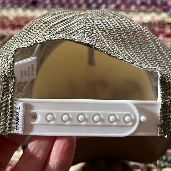 O’Neil trucker hat- teen or small women’s size - Picture 4 of 6